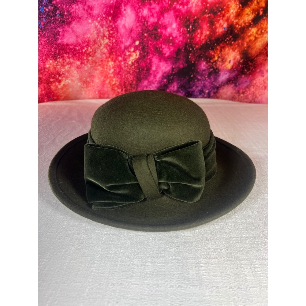 1990s Galliano Sorbatti Italy Green Wool Felt Cloche Hat Velvet Bow Accent